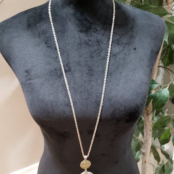 Womens Fashion Silver Round Ornate Openwork Pendant Necklace with Lobster Clasp - Picture 2 of 7